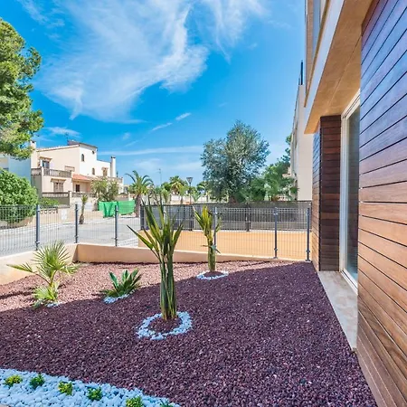 Semi Detached Chalet Right Side Сasa de vacaciones